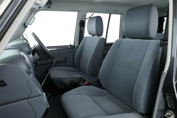 https://vehicle-cdn.autoleague.cloud/30675_61038923_32.jpg