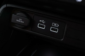 https://vehicle-cdn.autoleague.cloud/30675_61038944_27.jpg