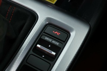 https://vehicle-cdn.autoleague.cloud/30675_61038944_28.jpg