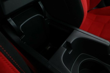 https://vehicle-cdn.autoleague.cloud/30675_61038944_31.jpg