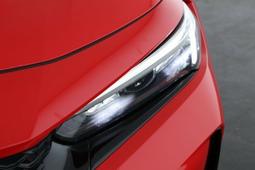 https://vehicle-cdn.autoleague.cloud/30675_61038944_8.jpg