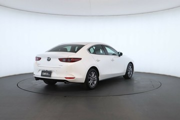 https://vehicle-cdn.autoleague.cloud/30675_61038985_17.jpg