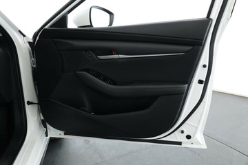 https://vehicle-cdn.autoleague.cloud/30675_61038985_18.jpg