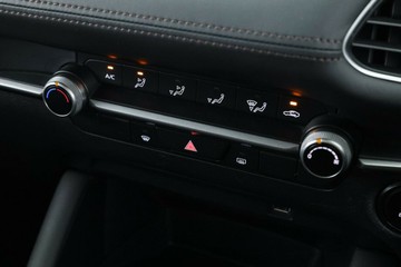 https://vehicle-cdn.autoleague.cloud/30675_61038985_27.jpg