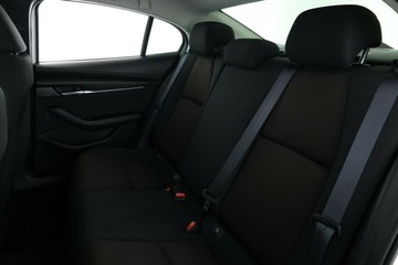 https://vehicle-cdn.autoleague.cloud/30675_61038985_35.jpg