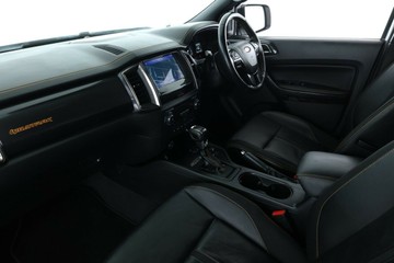 https://vehicle-cdn.autoleague.cloud/30675_61039131_34.jpg