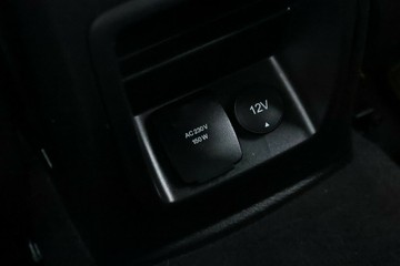 https://vehicle-cdn.autoleague.cloud/30675_61039131_36.jpg