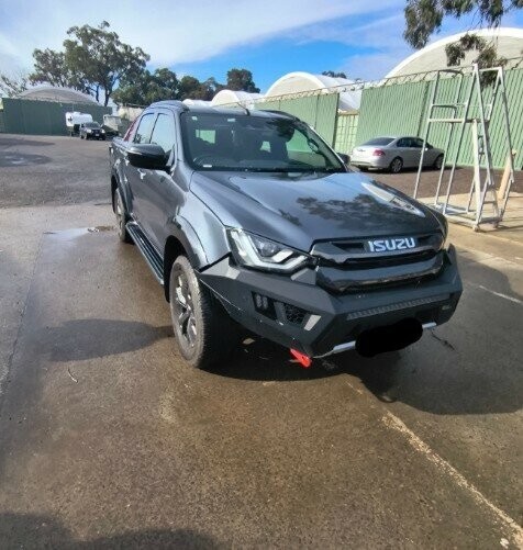 Isuzu D-max image 1