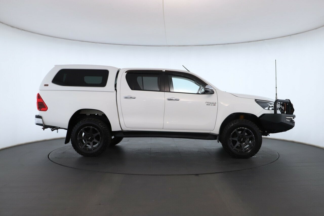 Toyota Hilux image 3