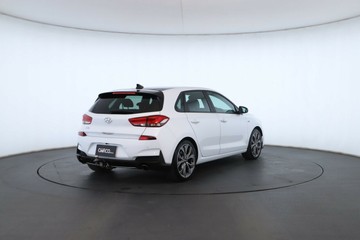 https://vehicle-cdn.autoleague.cloud/30675_61039254_17.jpg