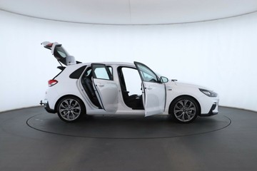 https://vehicle-cdn.autoleague.cloud/30675_61039254_2.jpg
