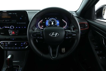 https://vehicle-cdn.autoleague.cloud/30675_61039254_21.jpg