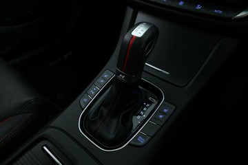 https://vehicle-cdn.autoleague.cloud/30675_61039254_28.jpg