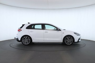 https://vehicle-cdn.autoleague.cloud/30675_61039254_3.jpg