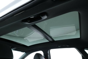 https://vehicle-cdn.autoleague.cloud/30675_61039254_34.jpg