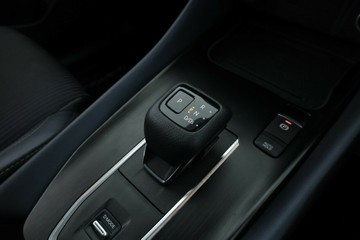 https://vehicle-cdn.autoleague.cloud/30675_61039286_28.jpg
