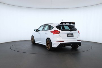 https://vehicle-cdn.autoleague.cloud/30675_61039301_13.jpg