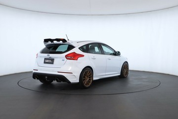 https://vehicle-cdn.autoleague.cloud/30675_61039301_17.jpg