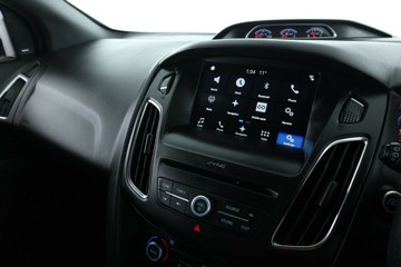 https://vehicle-cdn.autoleague.cloud/30675_61039301_23.jpg