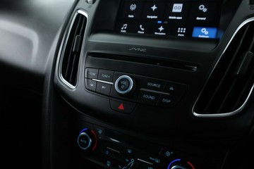 https://vehicle-cdn.autoleague.cloud/30675_61039301_25.jpg