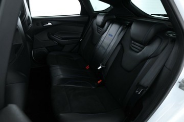 https://vehicle-cdn.autoleague.cloud/30675_61039301_33.jpg