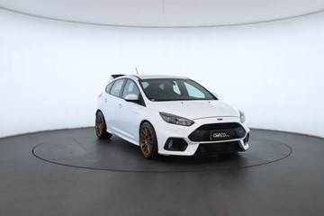 https://vehicle-cdn.autoleague.cloud/30675_61039301_5.jpg