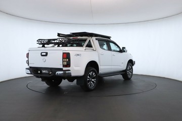 https://vehicle-cdn.autoleague.cloud/30675_61039312_17.jpg