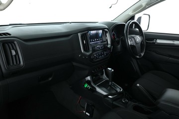 https://vehicle-cdn.autoleague.cloud/30675_61039312_33.jpg