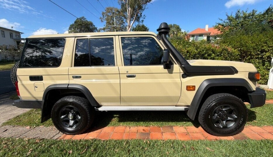 Toyota Landcruiser image 3
