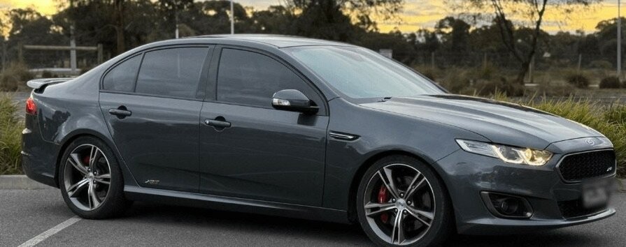 Ford Falcon image 1