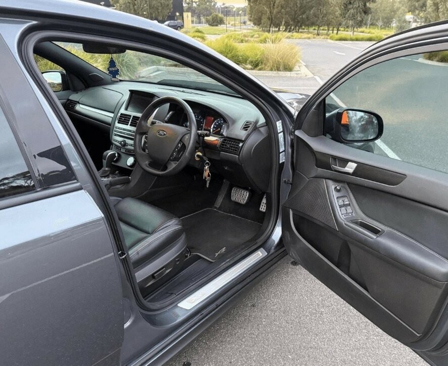 Ford Falcon image 3