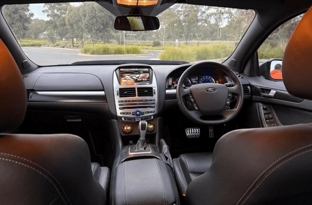 Ford Falcon image 4