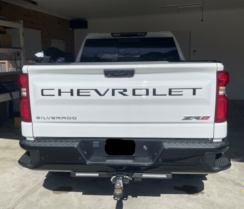 Chevrolet Silverado image 2