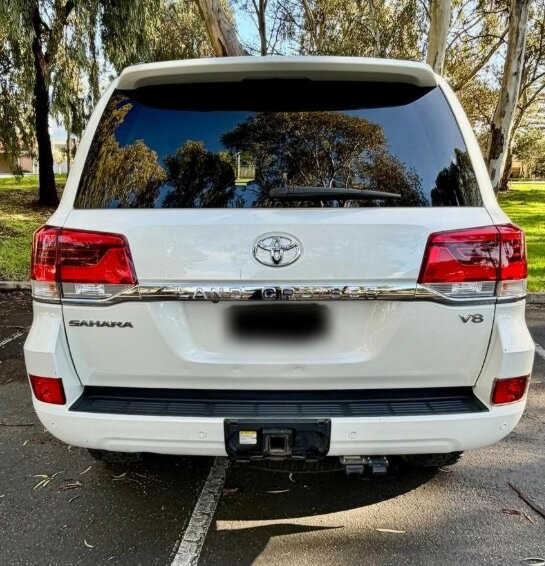 Toyota Landcruiser image 4