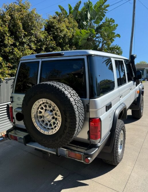 Toyota Landcruiser image 2