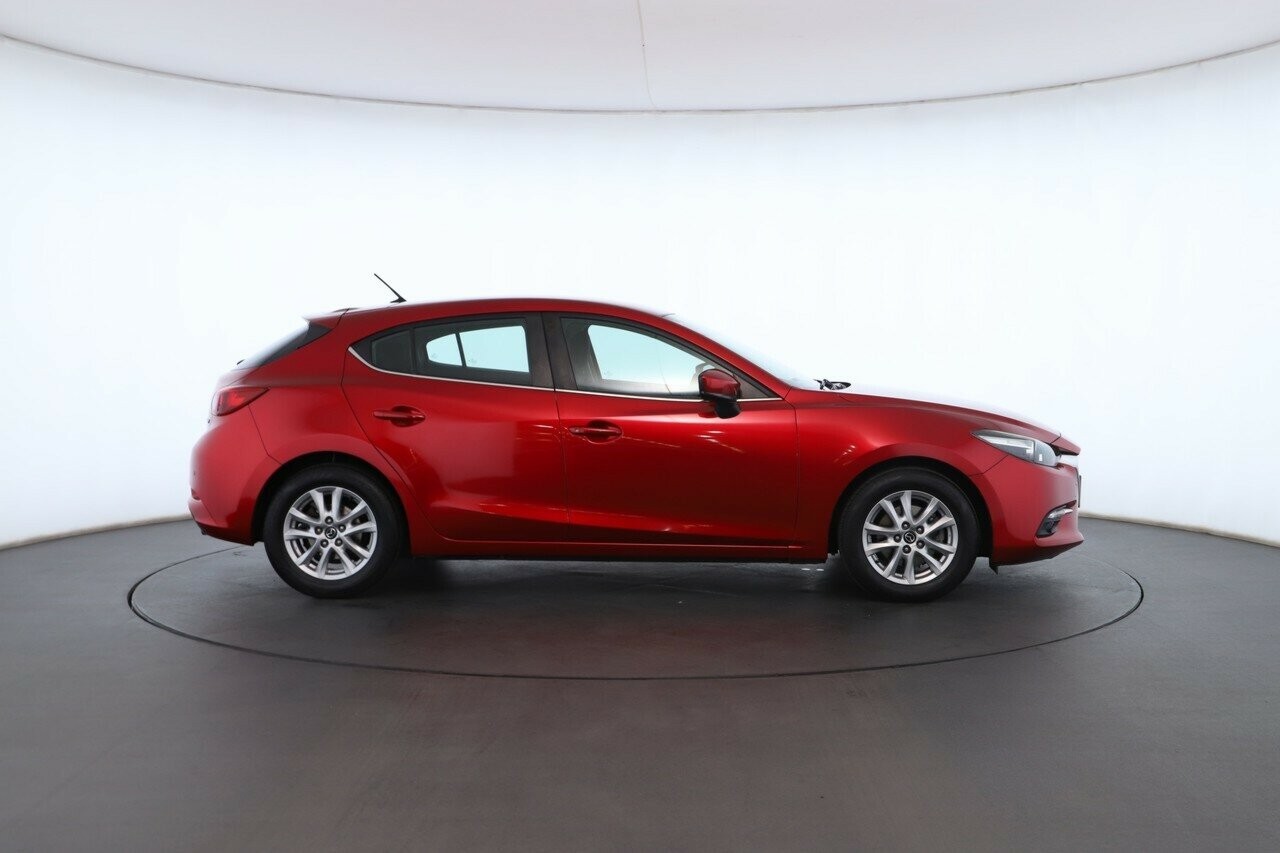 Mazda 3 image 3
