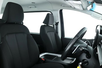 https://vehicle-cdn.autoleague.cloud/30675_61039871_18.jpg