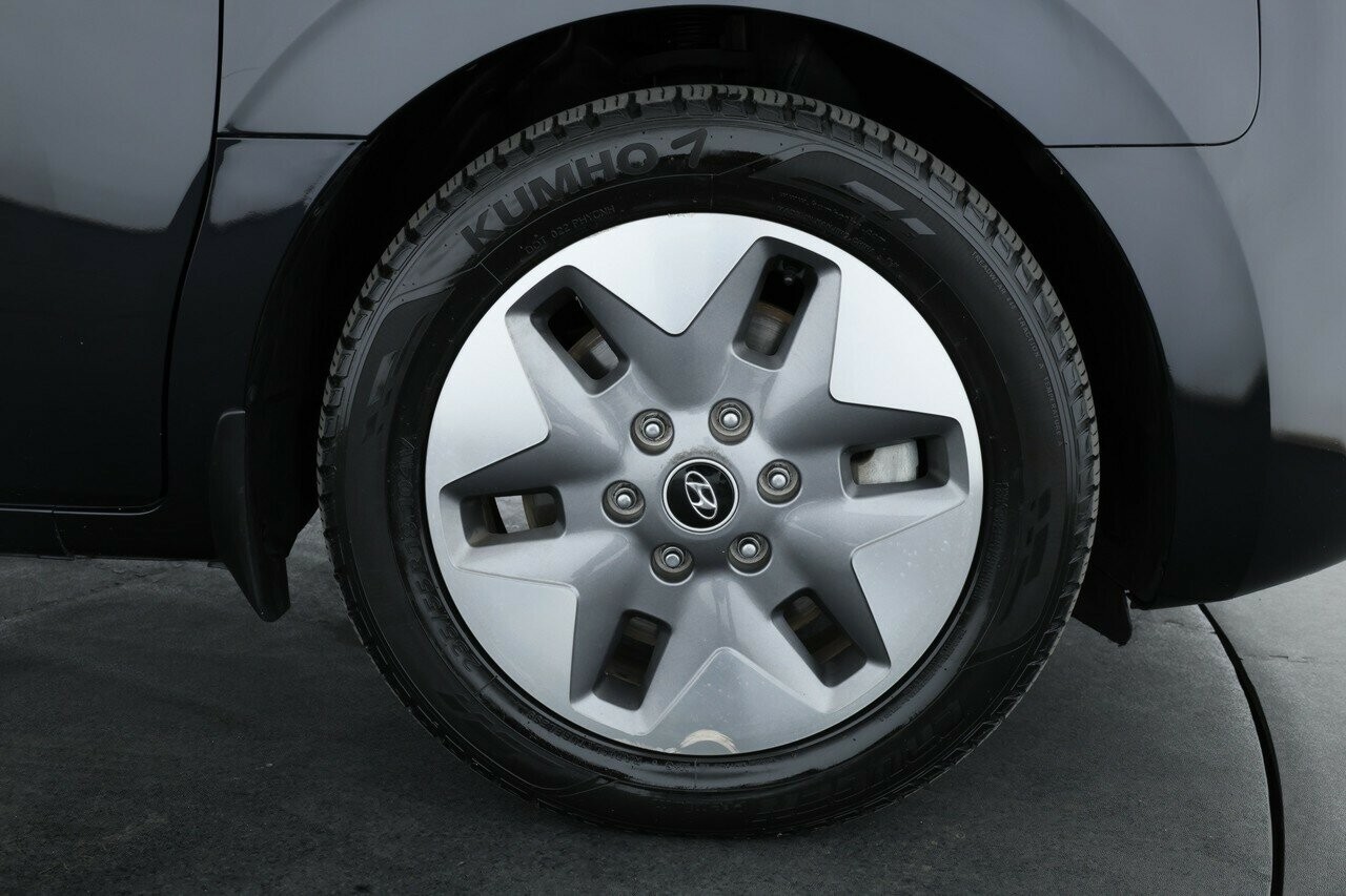 Hyundai Staria image 4