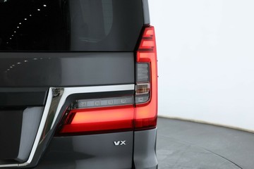 https://vehicle-cdn.autoleague.cloud/30675_61039895_15.jpg