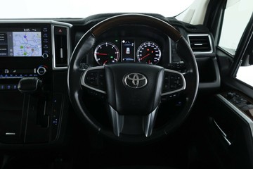 https://vehicle-cdn.autoleague.cloud/30675_61039895_21.jpg