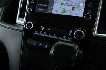 https://vehicle-cdn.autoleague.cloud/30675_61039895_26.jpg