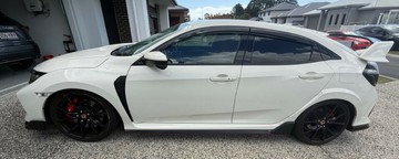 https://vehicle-cdn.autoleague.cloud/30675_61039912_3.jpg