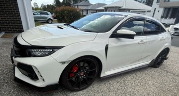 https://vehicle-cdn.autoleague.cloud/30675_61039912_4.jpg