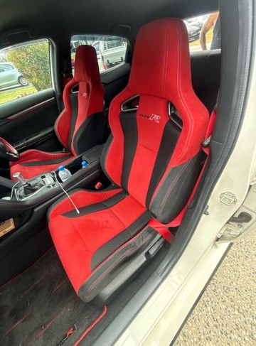 https://vehicle-cdn.autoleague.cloud/30675_61039912_9.jpg