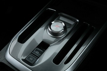 https://vehicle-cdn.autoleague.cloud/30675_61039937_26.jpg