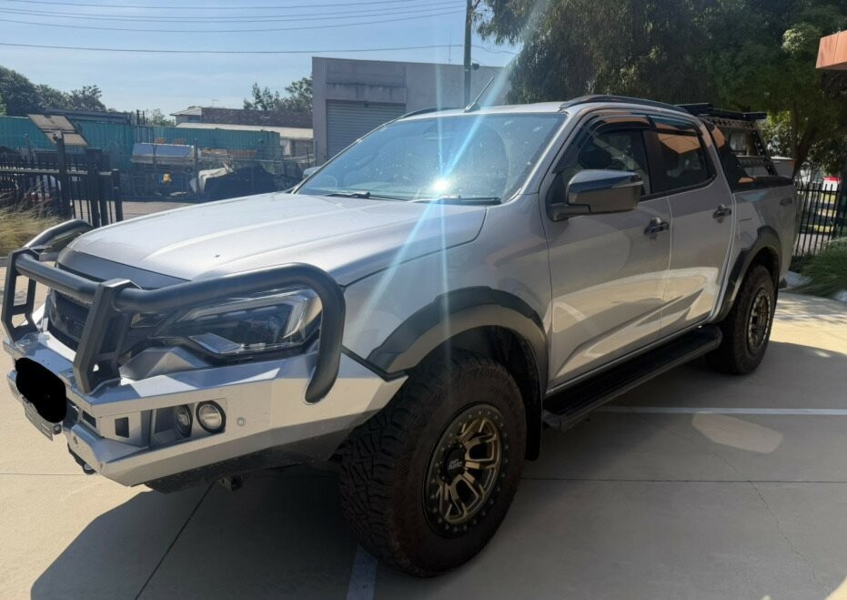 Isuzu D-max image 3