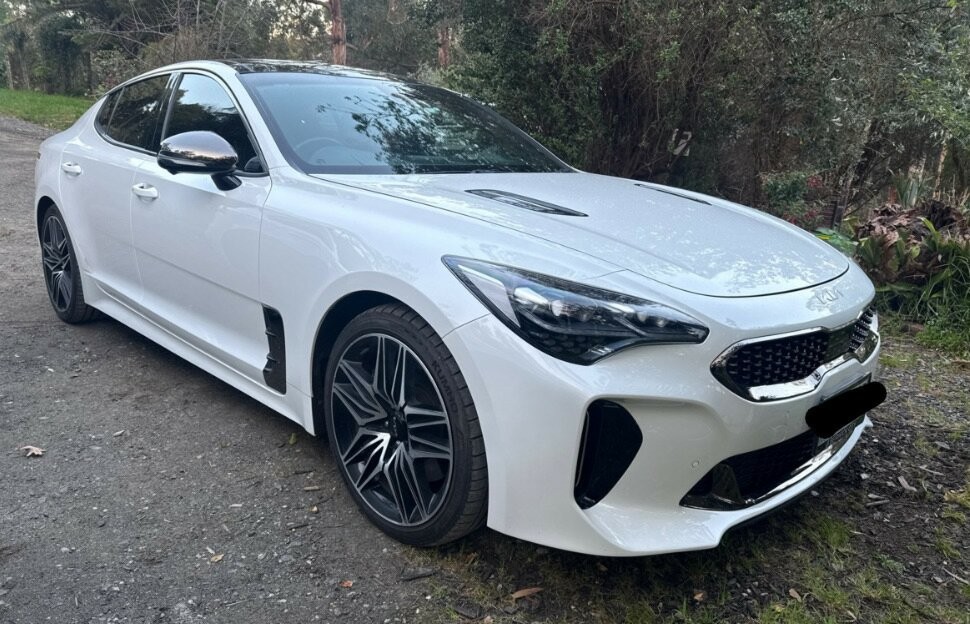 Kia Stinger image 1