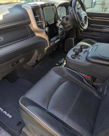 https://vehicle-cdn.autoleague.cloud/30675_61039995_5.jpg