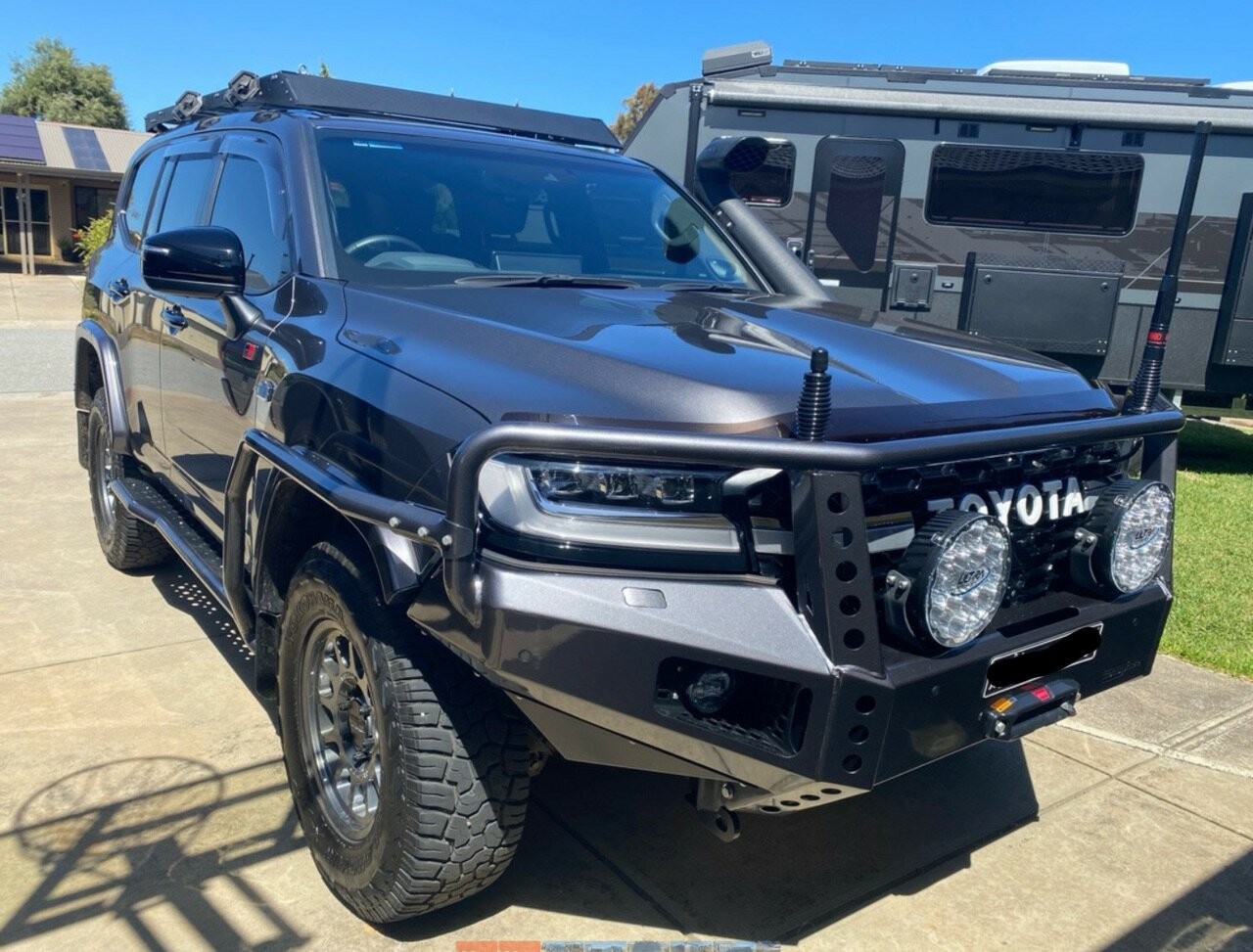 Toyota Landcruiser image 1