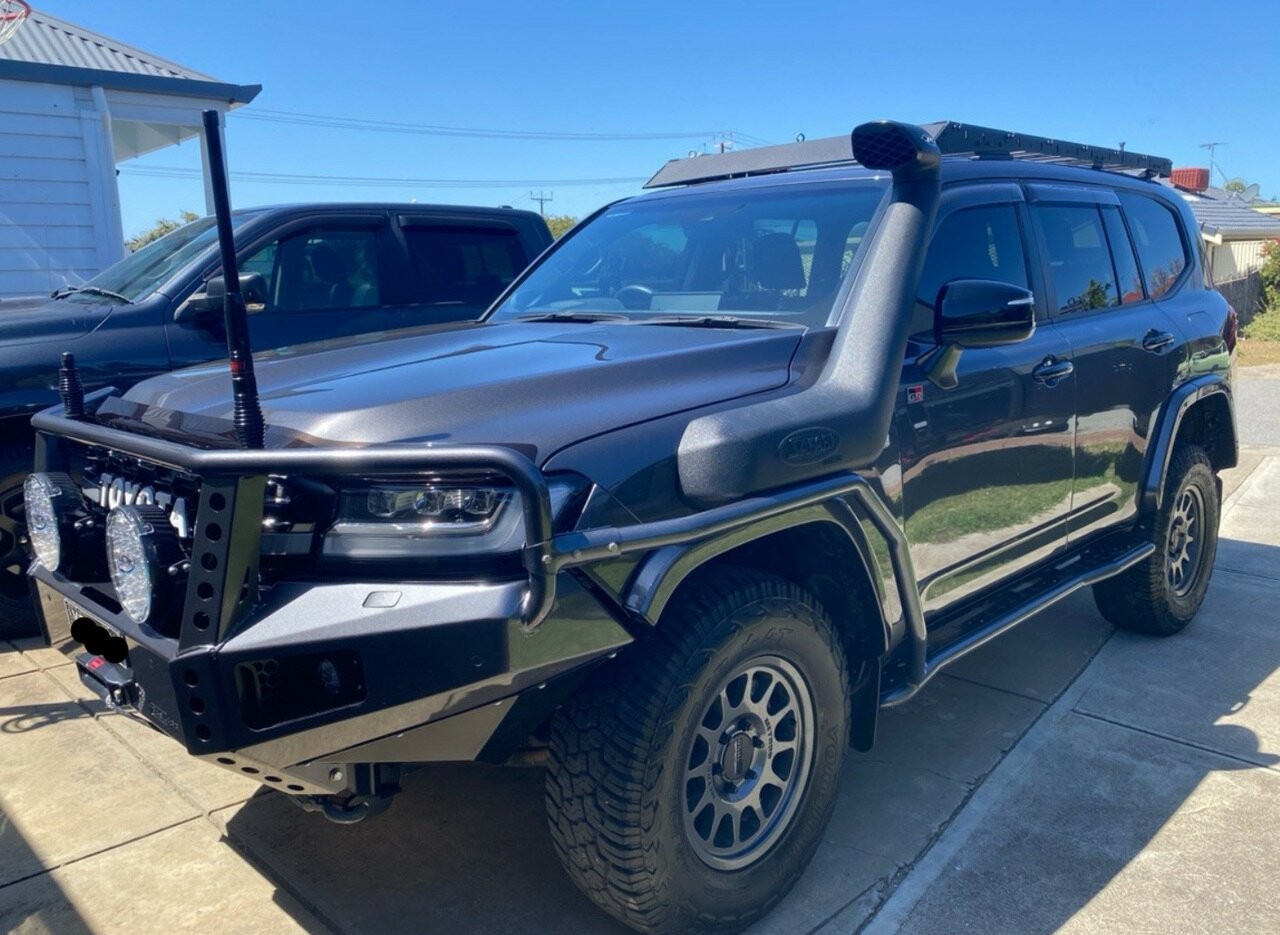 Toyota Landcruiser image 2